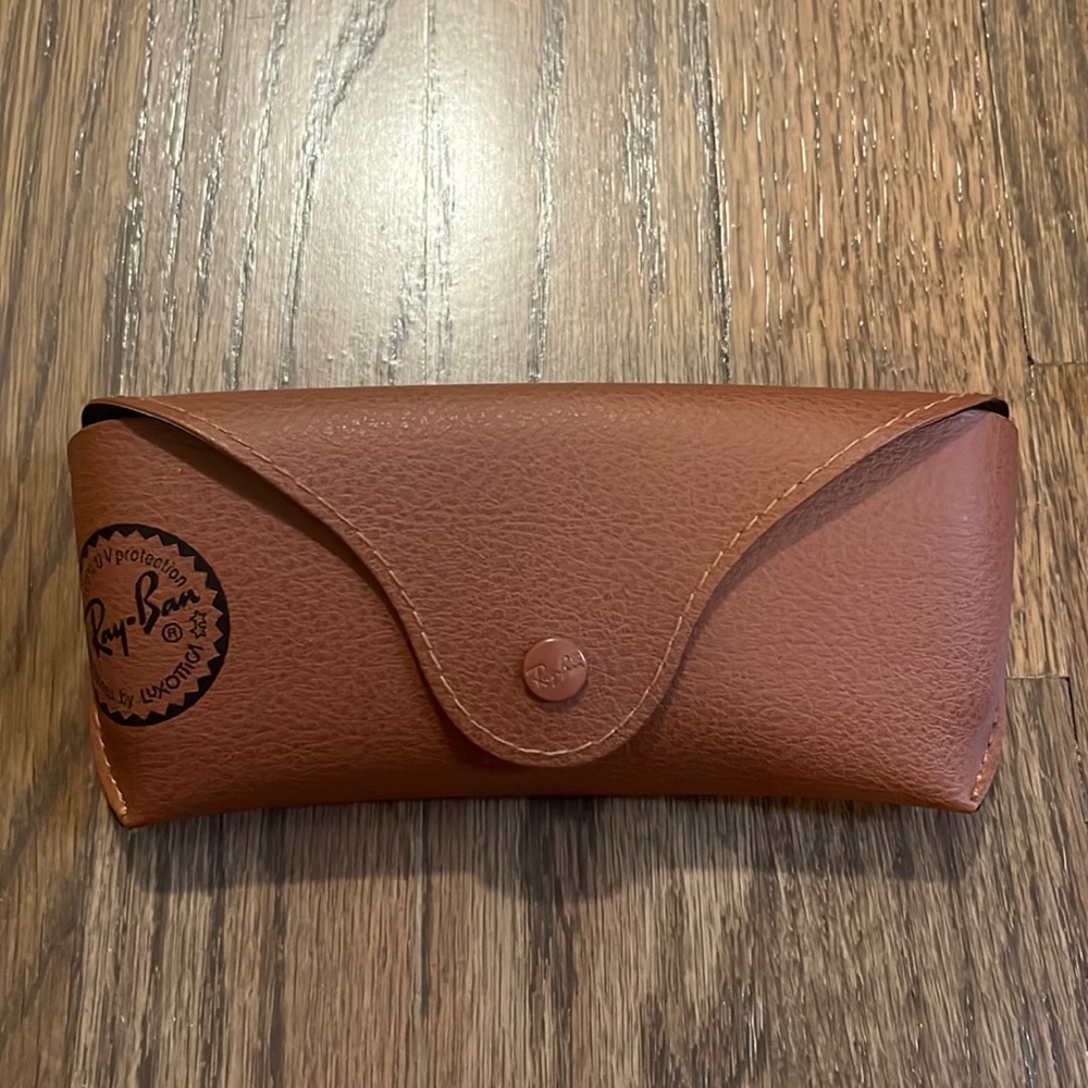 Ray-Ban Brown Case